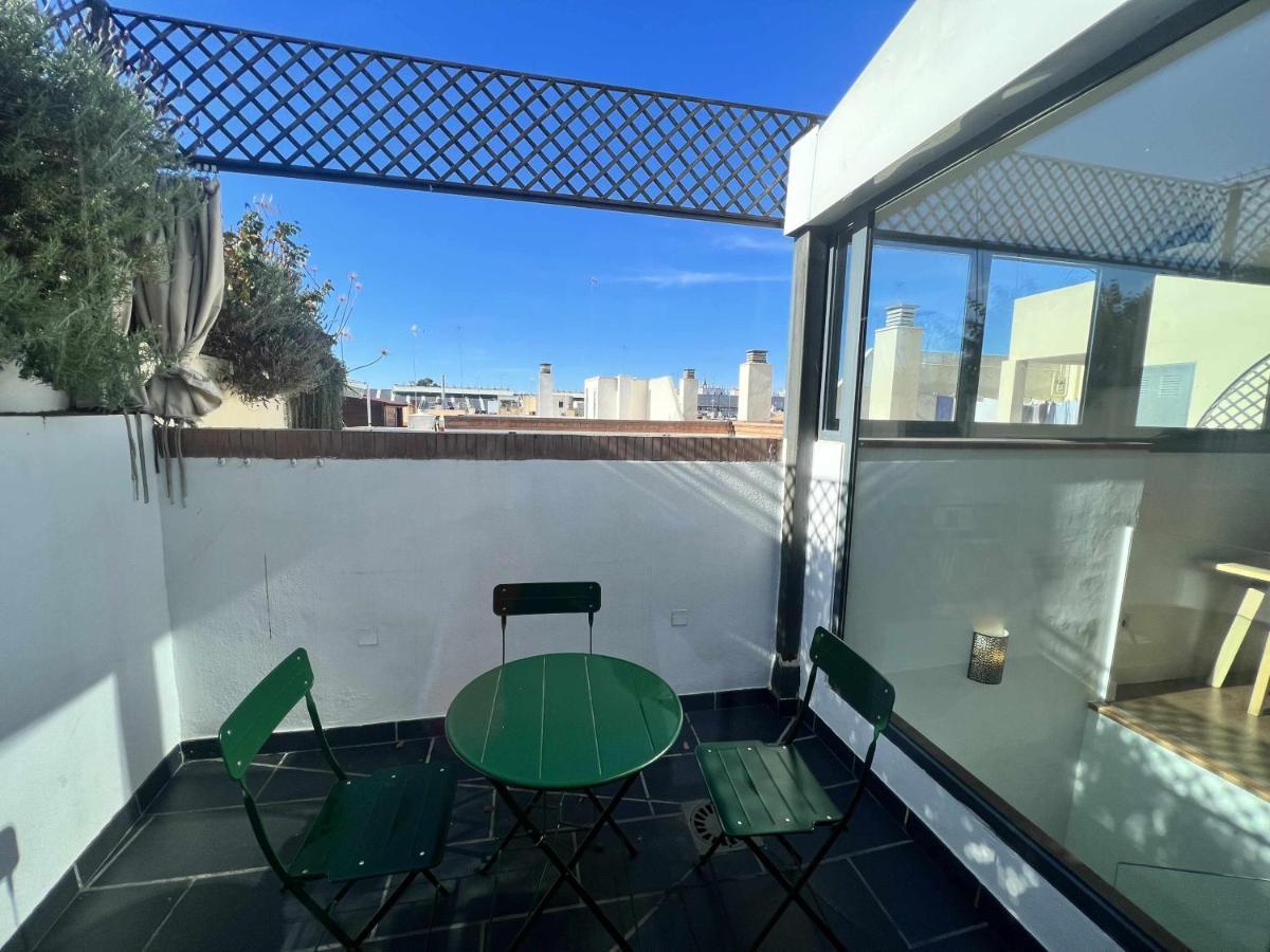 شقة Atico San Bernardo Terraza Y Parking Incluido إشبيلية المظهر الخارجي الصورة